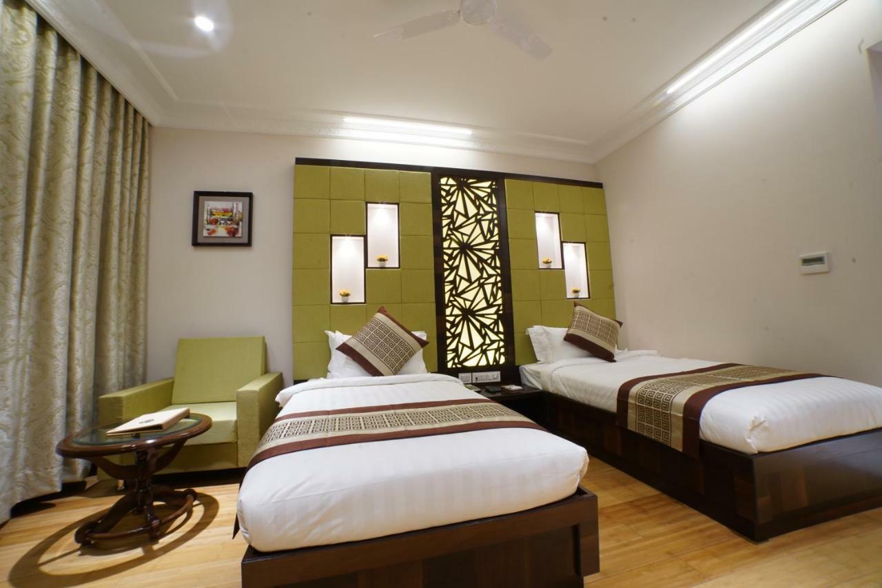 Hotel 18Keys Bhopal Bagian luar foto